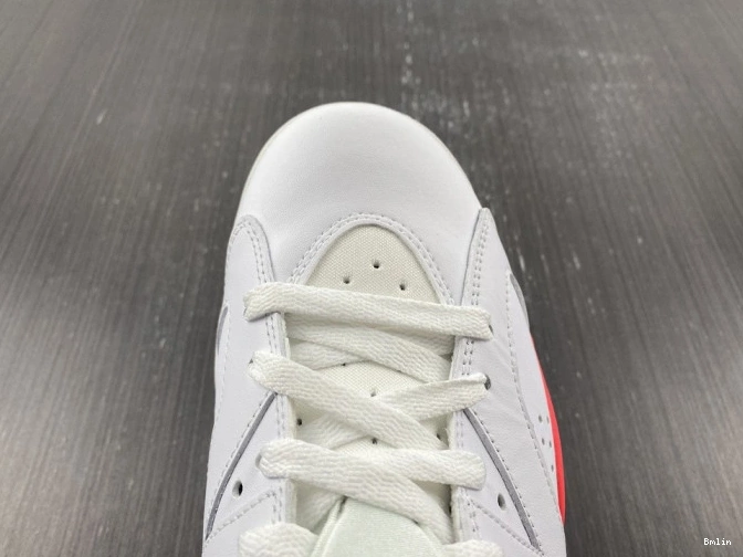 Bmlin Retro (2014) 384664-123 Infrared 6 Jordan White 0824